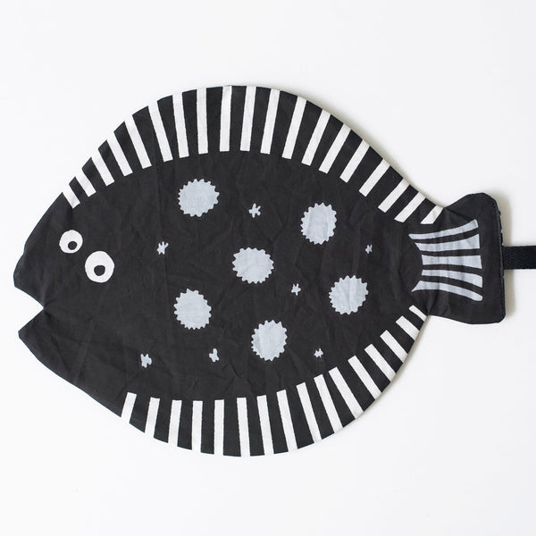 organic crinkle toy: fish